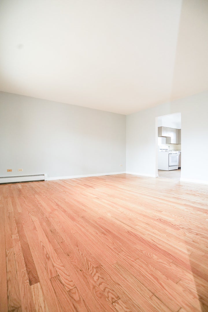 2550 W Catalpa Avenue C4
