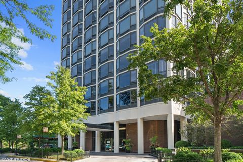 Photo of 1555 N ASTOR Street #19SE, Chicago, IL 60610 (MLS # 12627820)