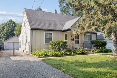 Photo of 1106 Roosevelt Avenue, Joliet, IL 60435 (MLS # 12682697)