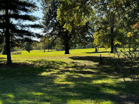 Tiny photo for 403 Oakwood Drive, Carterville, IL 62918 (MLS # 12582225)