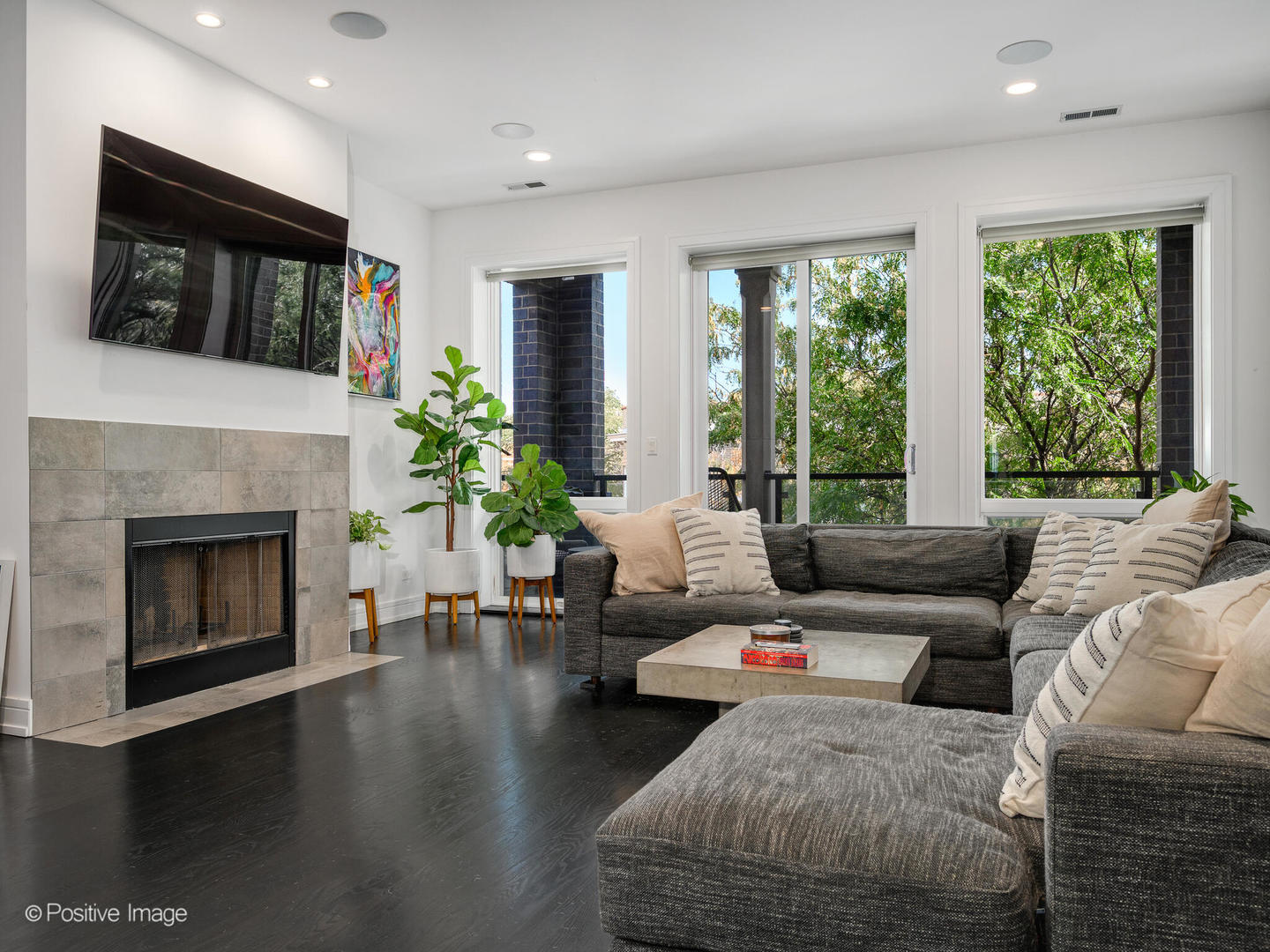 2922 N Sheffield Avenue 3, Chicago, IL, 60657 2 2922 N Sheffield Avenue 3