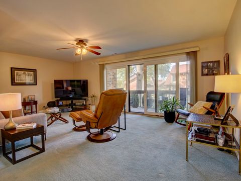 Tiny photo for 77 Lake Hinsdale Drive #103, Willowbrook, IL 60527 (MLS # 12486967)