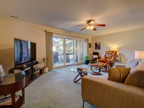 Tiny photo for 77 Lake Hinsdale Drive #103, Willowbrook, IL 60527 (MLS # 12486967)