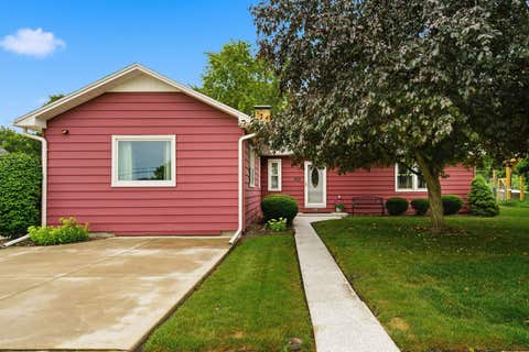 Tiny photo for 1036 E Howard Street, Pontiac, IL 61764 (MLS # 12702375)