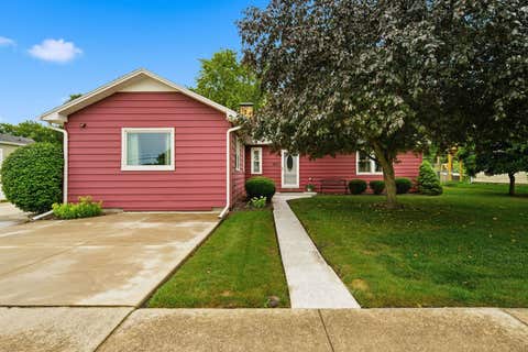 Photo of 1036 E Howard Street, Pontiac, IL 61764 (MLS # 12702375)