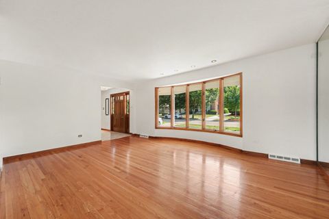 Tiny photo for 10324 S Claremont Avenue, Chicago, IL 60643 (MLS # 12715200)