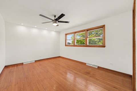 Tiny photo for 10324 S Claremont Avenue, Chicago, IL 60643 (MLS # 12715200)