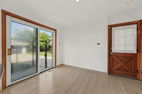 Tiny photo for 10324 S Claremont Avenue, Chicago, IL 60643 (MLS # 12715200)