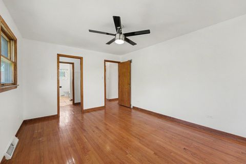 Tiny photo for 10324 S Claremont Avenue, Chicago, IL 60643 (MLS # 12715200)