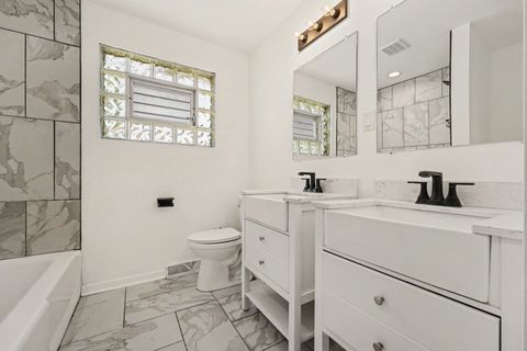 Tiny photo for 10324 S Claremont Avenue, Chicago, IL 60643 (MLS # 12715200)