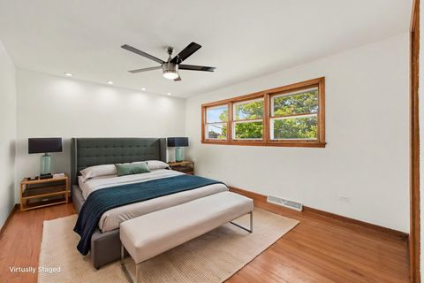 Tiny photo for 10324 S Claremont Avenue, Chicago, IL 60643 (MLS # 12715200)