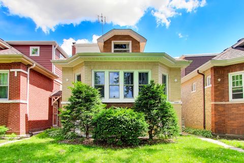 Photo of 5337 N Ludlam Avenue, Chicago, IL 60630 (MLS # 12696405)