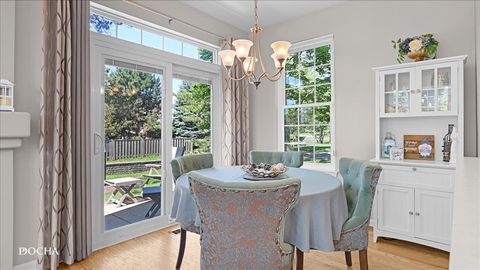 Tiny photo for 2637 N Greenwood Place #2637, Arlington Heights, IL 60004 (MLS # 12676202)