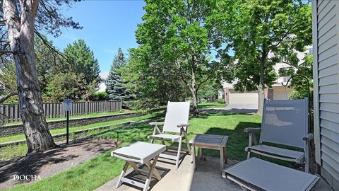Tiny photo for 2637 N Greenwood Place #2637, Arlington Heights, IL 60004 (MLS # 12676202)