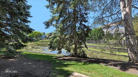 Tiny photo for 2637 N Greenwood Place #2637, Arlington Heights, IL 60004 (MLS # 12676202)