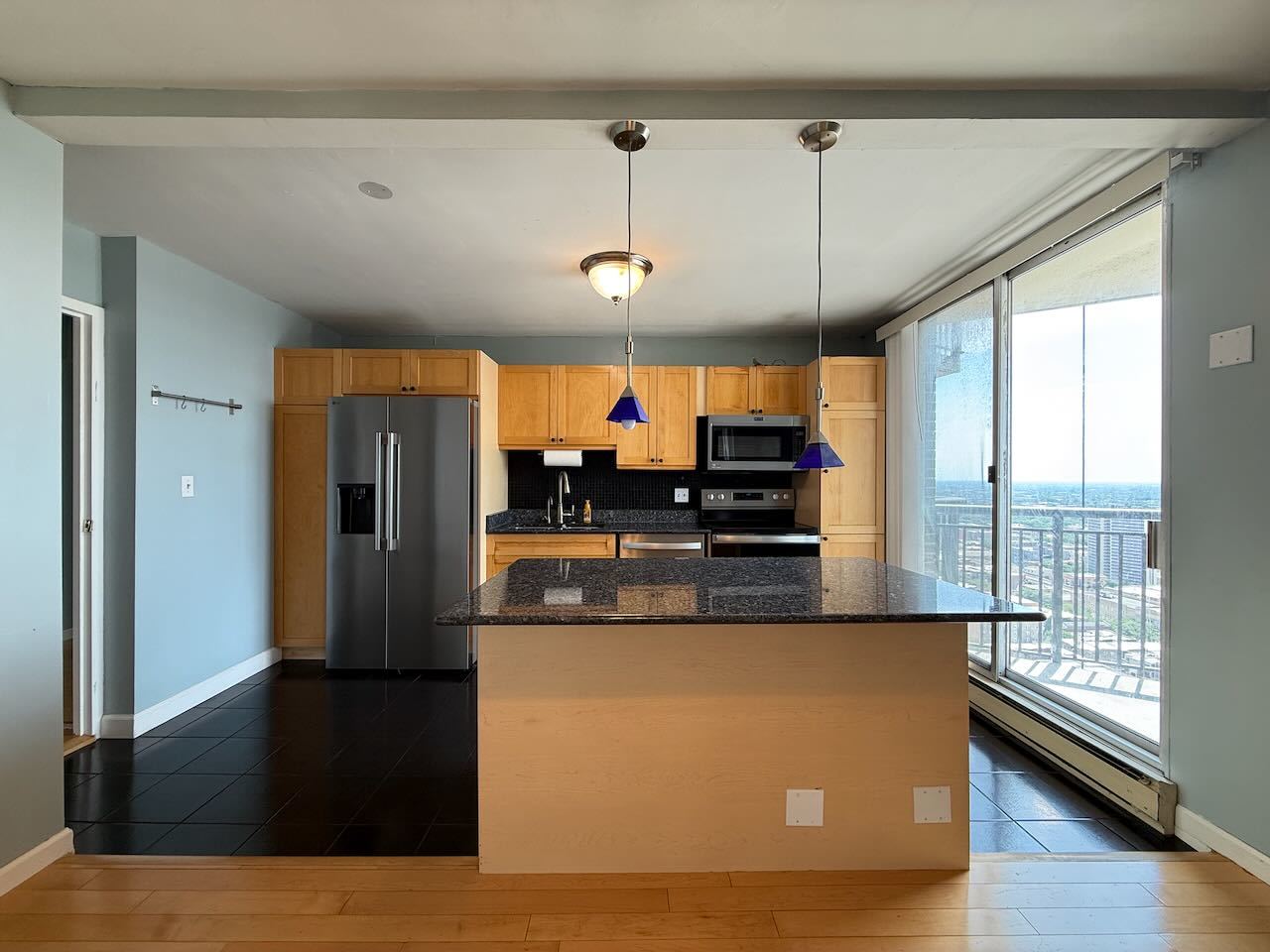 6007 N Sheridan Road 32K