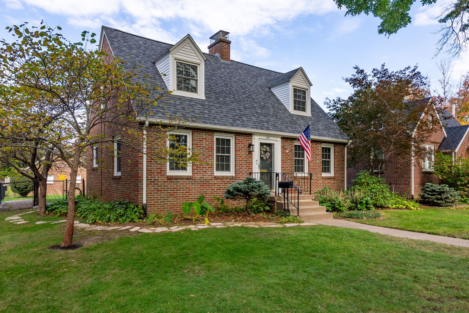 2944 Middle Road