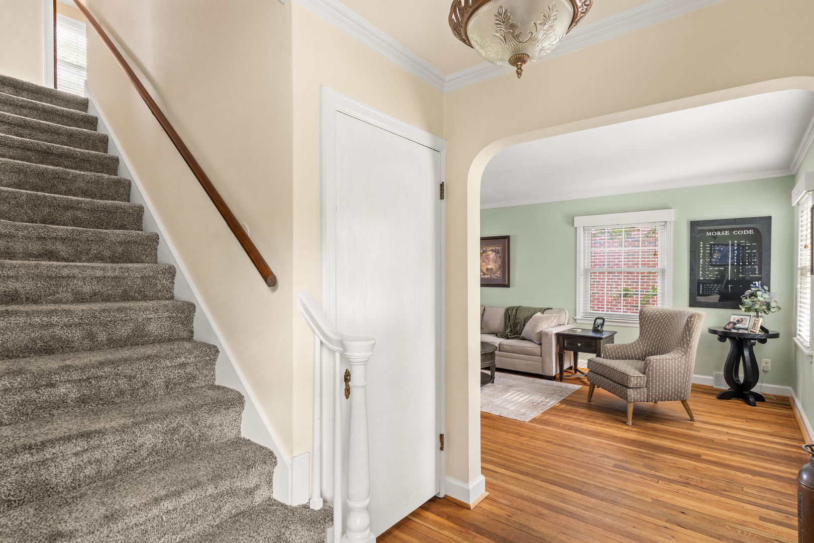 2944 Middle Road