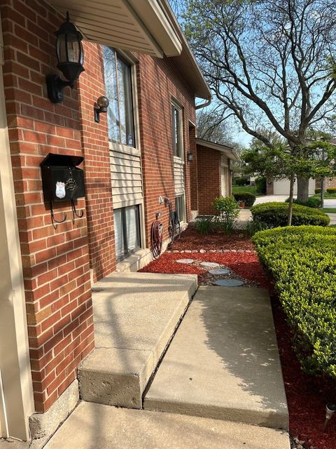 Tiny photo for 18650 Golfview Drive, Hazel Crest, IL 60429 (MLS # 12601335)