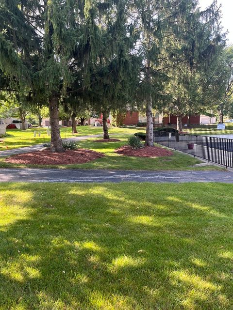 Tiny photo for 18650 Golfview Drive, Hazel Crest, IL 60429 (MLS # 12601335)