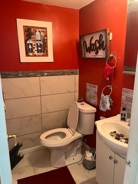 Tiny photo for 18650 Golfview Drive, Hazel Crest, IL 60429 (MLS # 12601335)