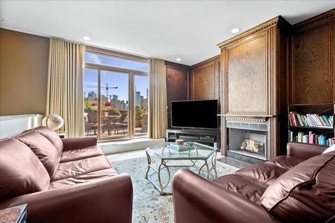 Tiny photo for 658 N Green Street, Chicago, IL 60642 (MLS # 12511458)