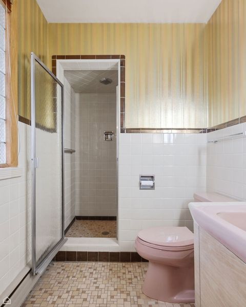 Tiny photo for 6543 Kolmar Avenue, Lincolnwood, IL 60712 (MLS # 12606491)