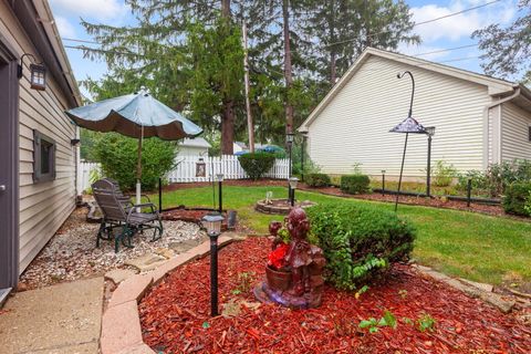 Tiny photo for 23433 N Summit Drive, Barrington, IL 60010 (MLS # 12492423)