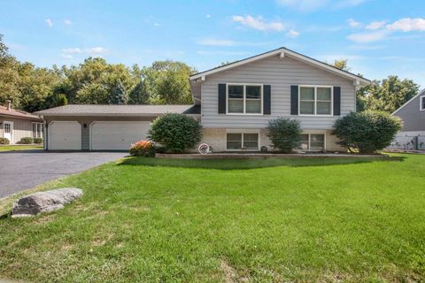 Photo of 921 Western Avenue, Geneva, IL 60134 (MLS # 12459502)