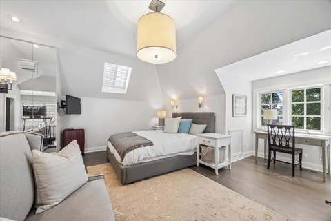 Tiny photo for 628 S Lincoln Street, Hinsdale, IL 60521 (MLS # 12708120)