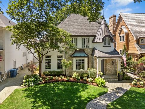 Photo of 628 S Lincoln Street, Hinsdale, IL 60521 (MLS # 12708120)