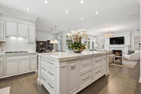 Tiny photo for 628 S Lincoln Street, Hinsdale, IL 60521 (MLS # 12708120)