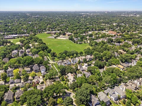 Tiny photo for 628 S Lincoln Street, Hinsdale, IL 60521 (MLS # 12708120)