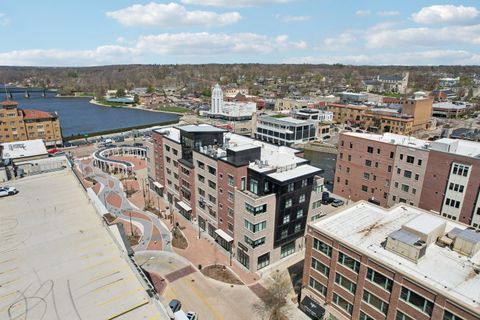 Tiny photo for 50 S 1st Street #5D, St. Charles, IL 60174 (MLS # 12337931)