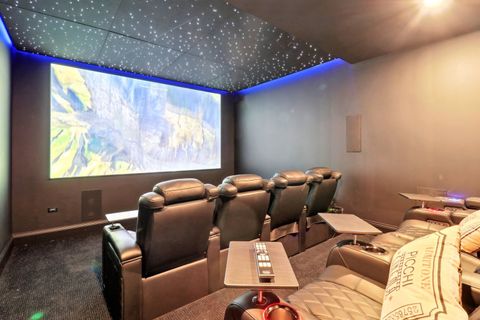 Tiny photo for 50 S 1st Street #5D, St. Charles, IL 60174 (MLS # 12337931)