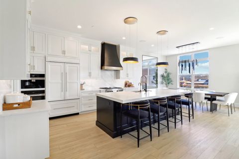 Tiny photo for 50 S 1st Street #5D, St. Charles, IL 60174 (MLS # 12337931)