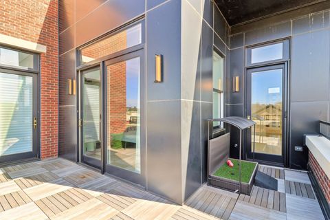 Tiny photo for 50 S 1st Street #5D, St. Charles, IL 60174 (MLS # 12337931)