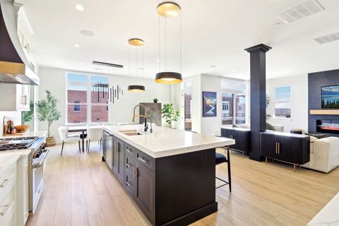 Tiny photo for 50 S 1st Street #5D, St. Charles, IL 60174 (MLS # 12337931)