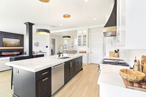 Tiny photo for 50 S 1st Street #5D, St. Charles, IL 60174 (MLS # 12337931)