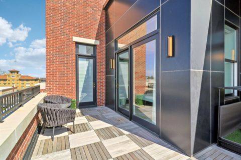 Tiny photo for 50 S 1st Street #5D, St. Charles, IL 60174 (MLS # 12337931)