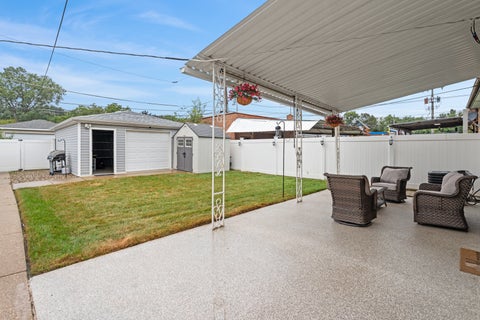 Tiny photo for 9528 S Manistee Avenue, Chicago, IL 60617 (MLS # 12757438)