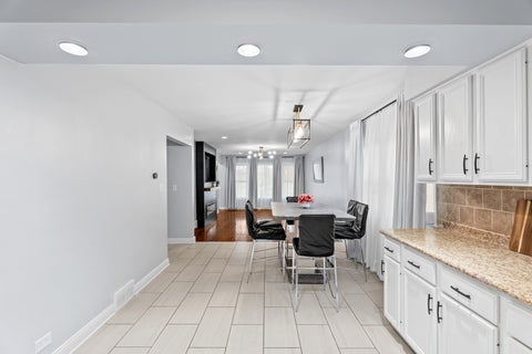 Tiny photo for 9528 S Manistee Avenue, Chicago, IL 60617 (MLS # 12757438)