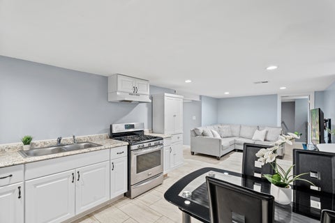 Tiny photo for 9528 S Manistee Avenue, Chicago, IL 60617 (MLS # 12757438)