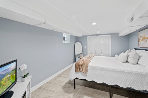 Tiny photo for 9528 S Manistee Avenue, Chicago, IL 60617 (MLS # 12757438)