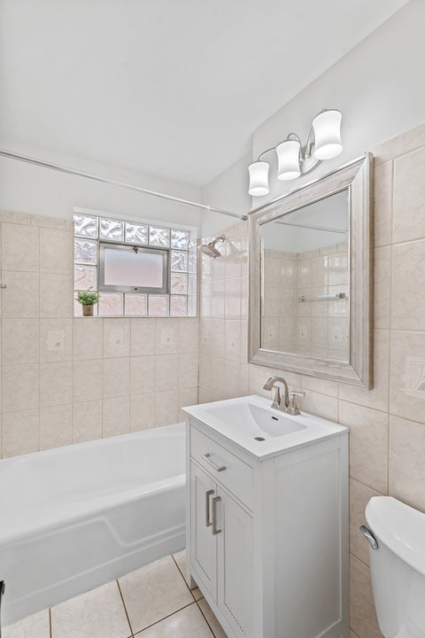 Tiny photo for 9528 S Manistee Avenue, Chicago, IL 60617 (MLS # 12757438)