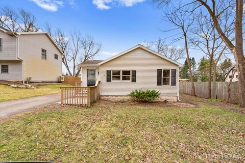 Photo of 2617 W Emerald Court, McHenry, IL 60051 (MLS # 12606137)