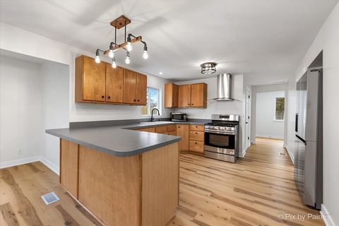 Tiny photo for 2617 W Emerald Court, McHenry, IL 60051 (MLS # 12606137)