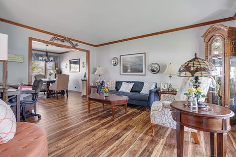 Tiny photo for 865 Debra Lane, Elk Grove Village, IL 60007 (MLS # 12627331)