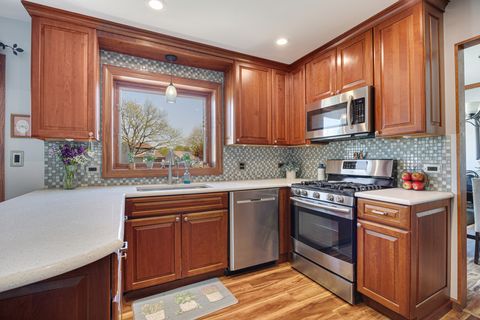 Tiny photo for 865 Debra Lane, Elk Grove Village, IL 60007 (MLS # 12627331)