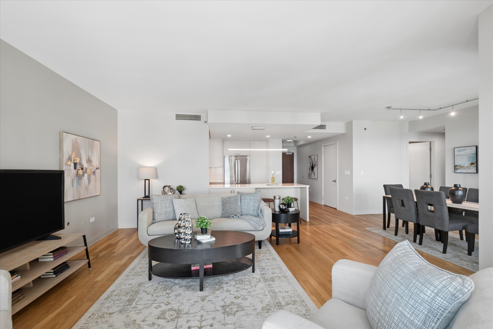 130 N Garland Court 2305